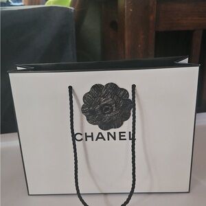 CHANEL White Shopping Bag with Black Logo & Handles